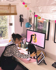 Nia Gould : Illustrator and Cat Lover Niaski in her home studio.